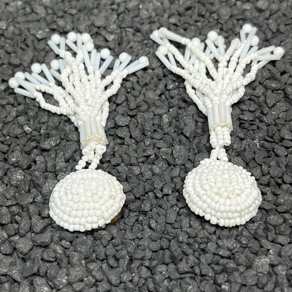 Vintage Native American Handmade White Beaded Clip-On Tassel Earrings - Picture 3 of 5